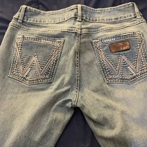 Wrangler light wash jeans. Size 3 length 32. Bootcut.